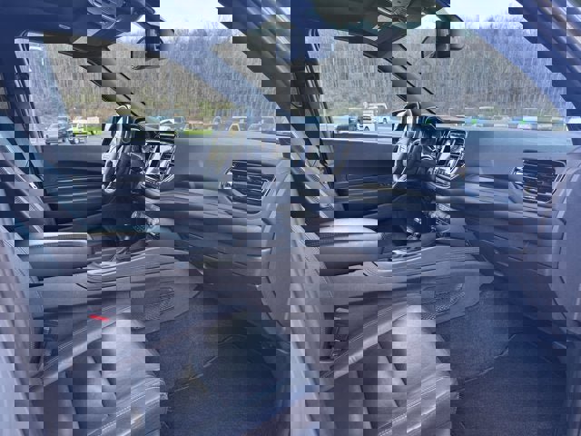 Used 2022 Dodge Durango GT w/ Blacktop Package AWD/4WD image 16