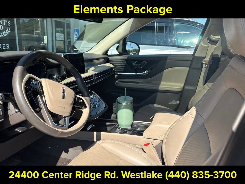 Used 2022 Lincoln Corsair AWD w/ Premium Package image 14