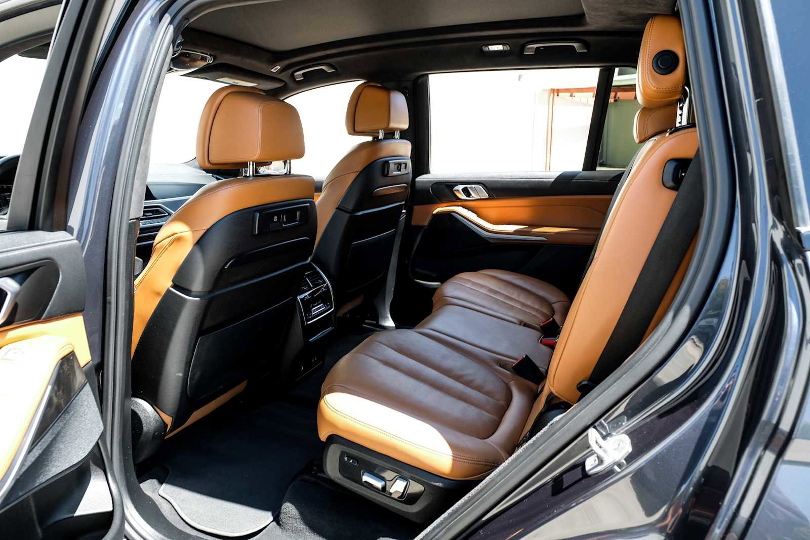 Used 2022 BMW X7 xDrive40i w/ Premium Package image 38