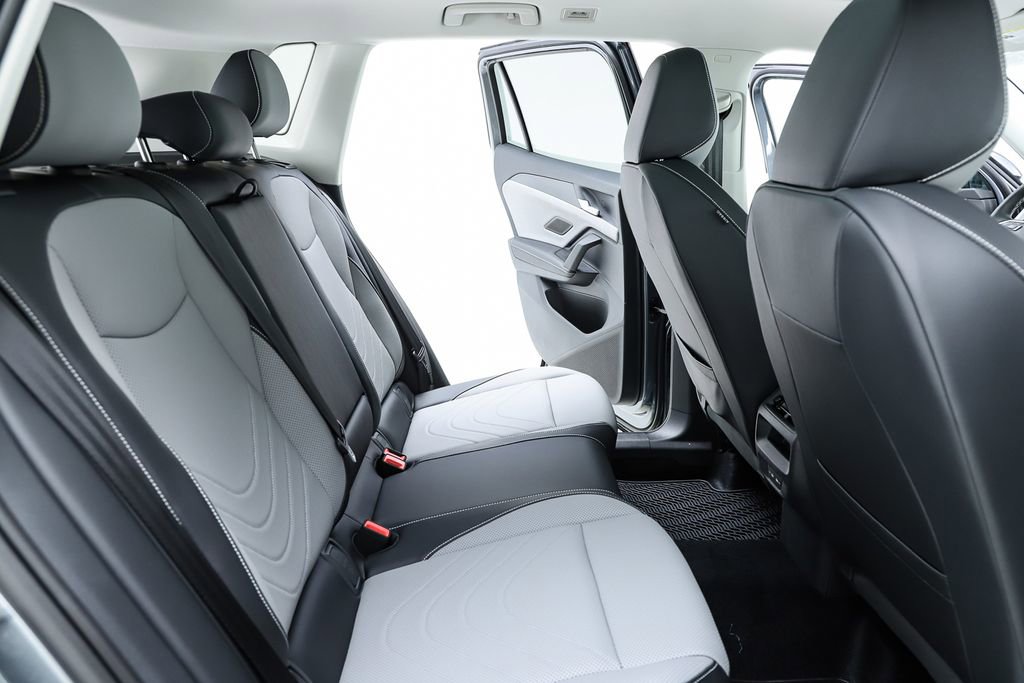 New 2026 Volkswagen Tiguan SE image 38