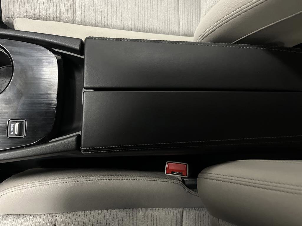 Used 2023 Nissan Rogue SV image 17