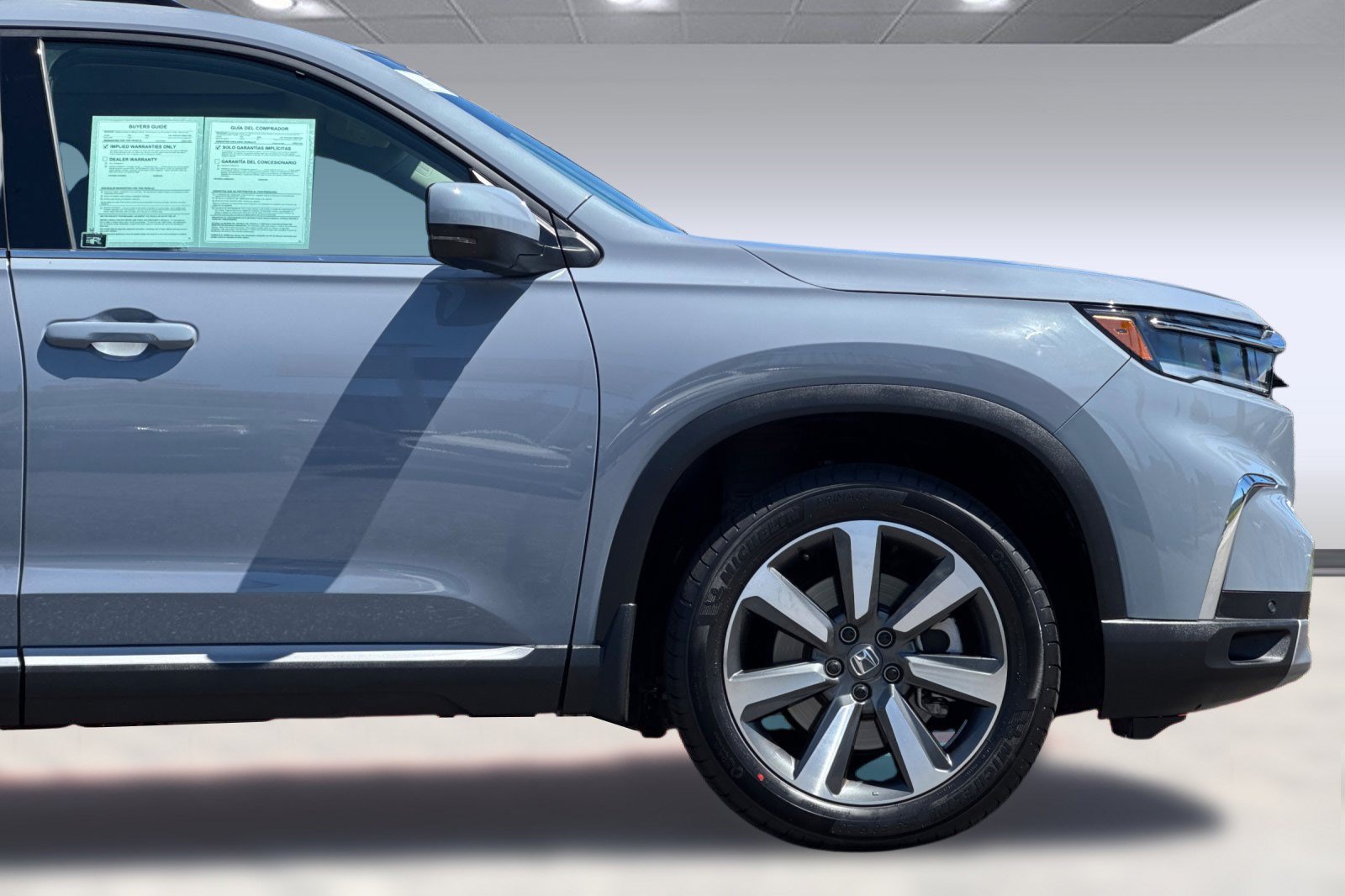Certified 2025 Honda Pilot Touring image 37