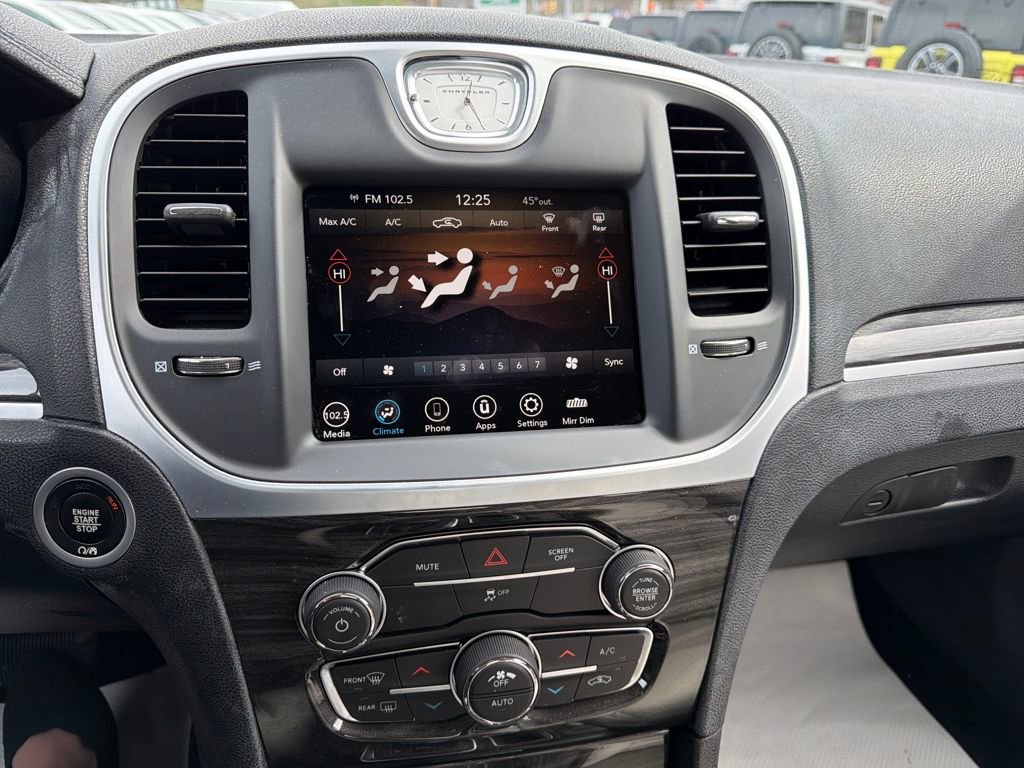 Certified 2022 Chrysler 300 Touring image 13