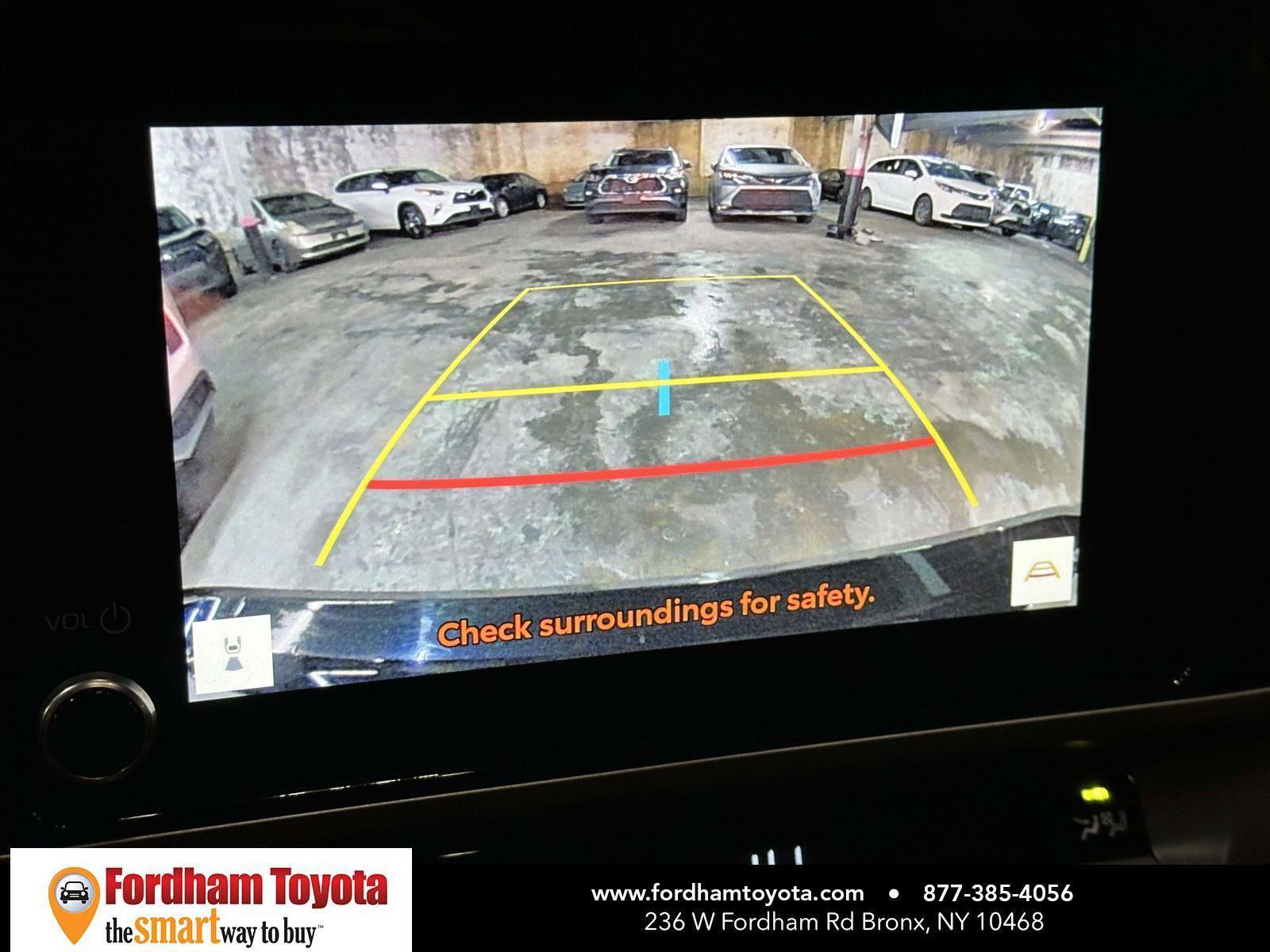 Used 2025 Toyota Camry SE image 20