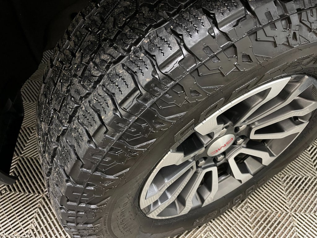 Certified 2021 GMC Sierra 1500 AT4 w/ AT4 Value Package image 54