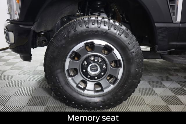 Used 2023 Ford F350 Platinum w/ Tremor Off-Road Package AWD/4WD image 24