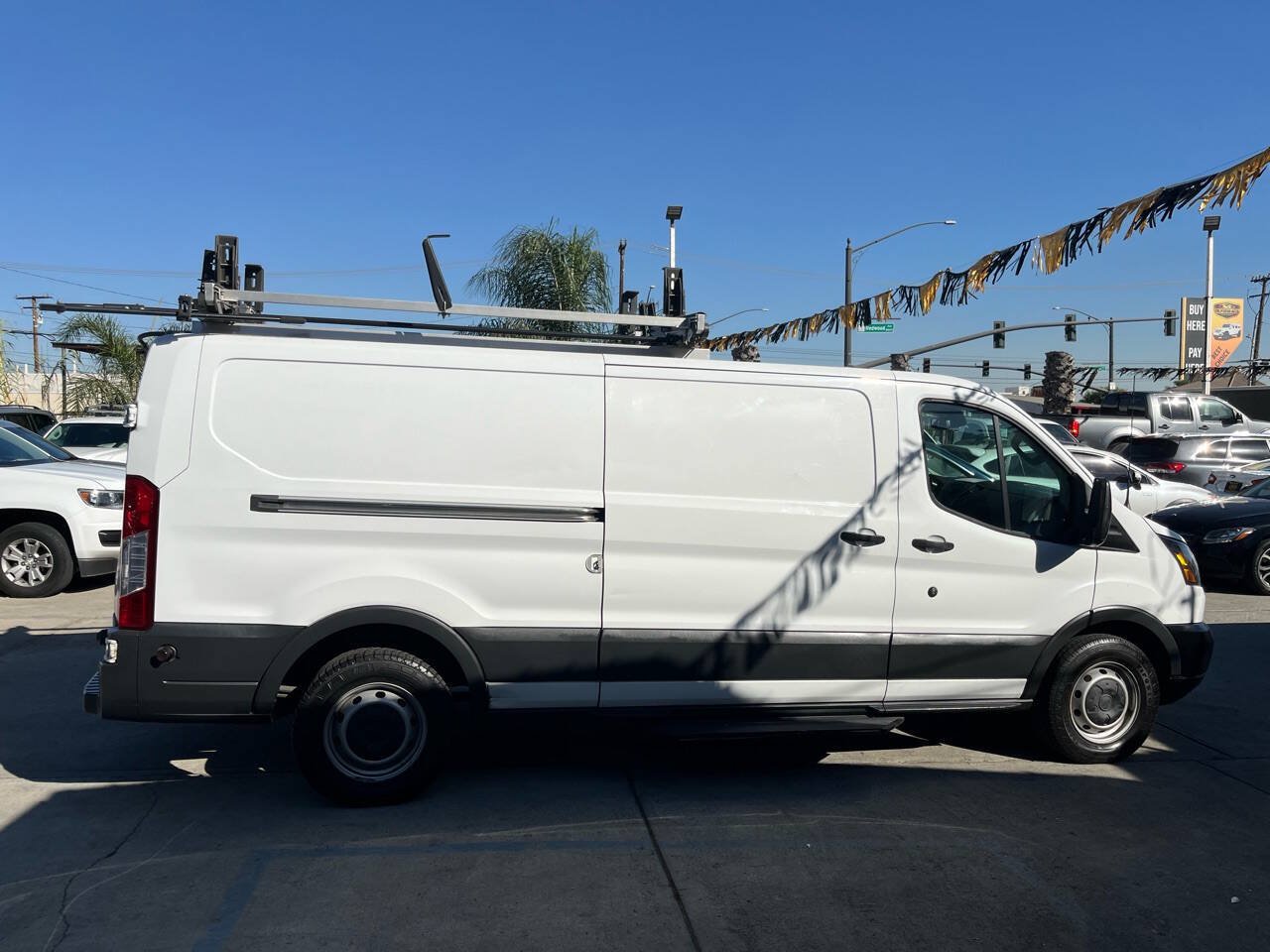 Used 2018 Ford Transit 250 148 Low Roof RWD image 9