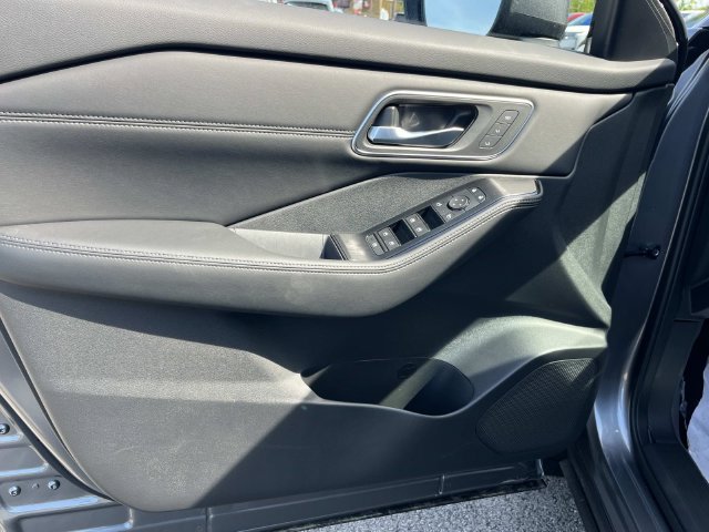 New 2026 Nissan Rogue Platinum AWD/4WD image 24