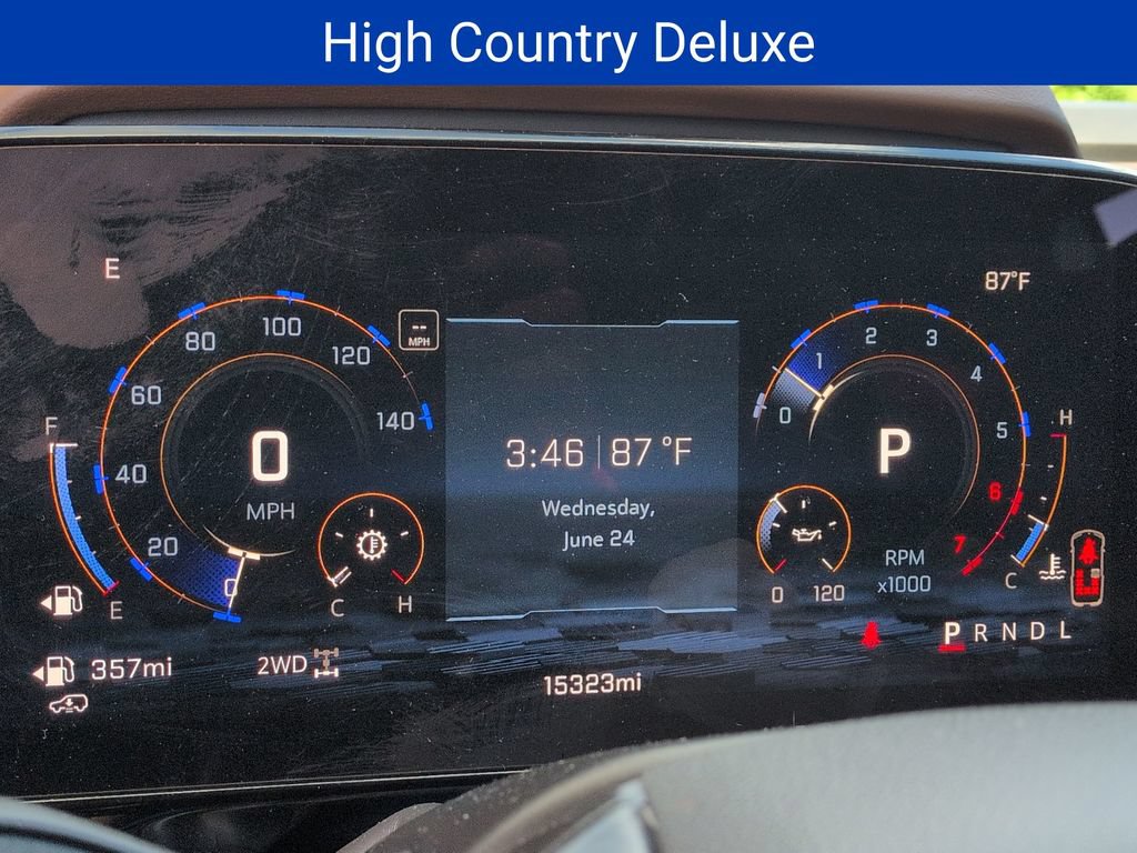 Certified 2025 Chevrolet Suburban High Country AWD/4WD image 14