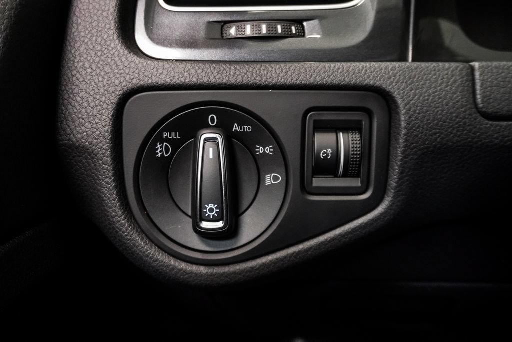 Used 2019 Volkswagen Golf Alltrack S AWD/4WD image 27