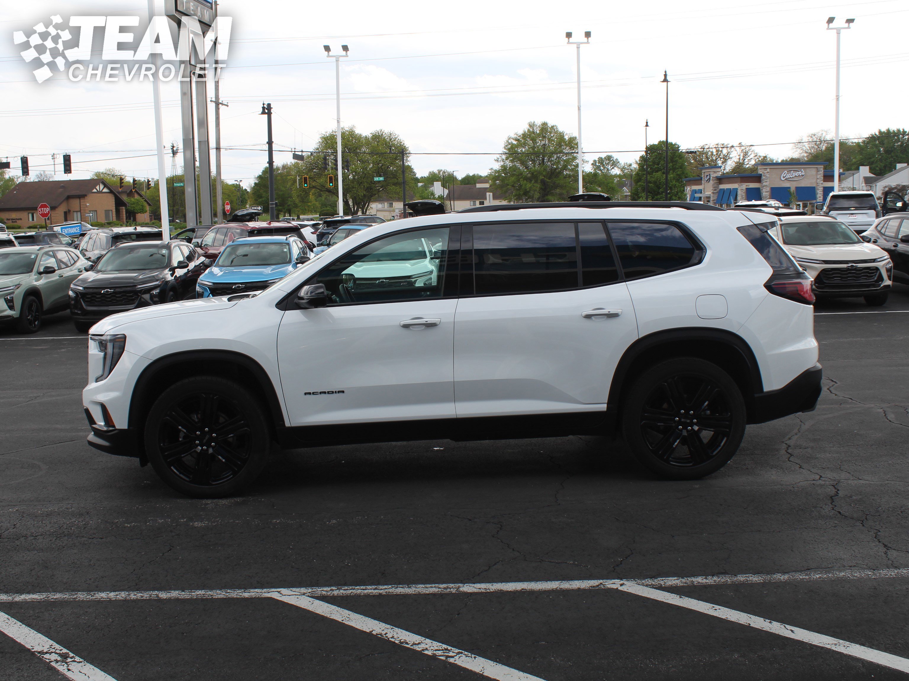 Used 2024 GMC Acadia Elevation w/ Black Edition AWD/4WD image 6