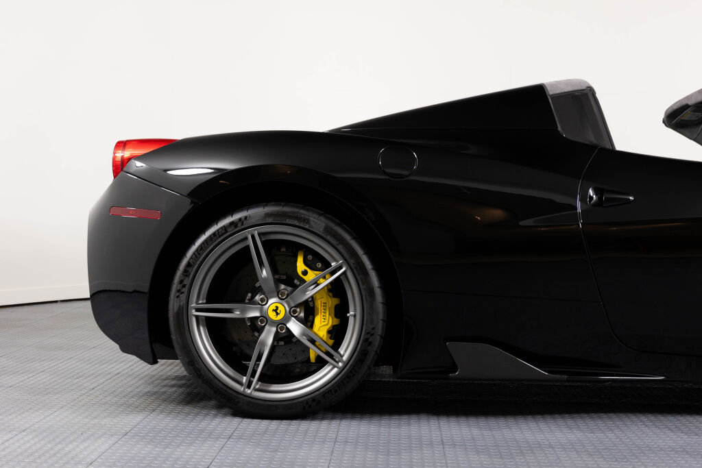 Used 2015 Ferrari 458 Speciale A image 16