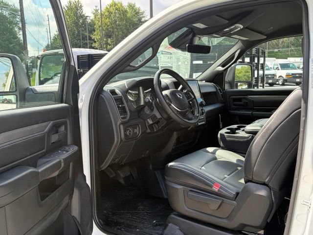 New 2026 RAM 5500 Tradesman w/ Chrome Appearance Group AWD/4WD image 14