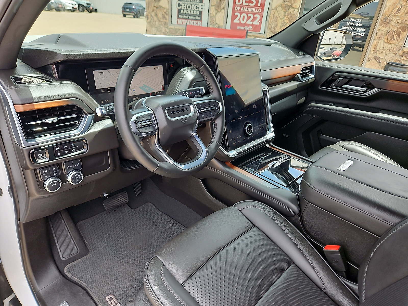 Used 2025 GMC Yukon Denali AWD/4WD image 12