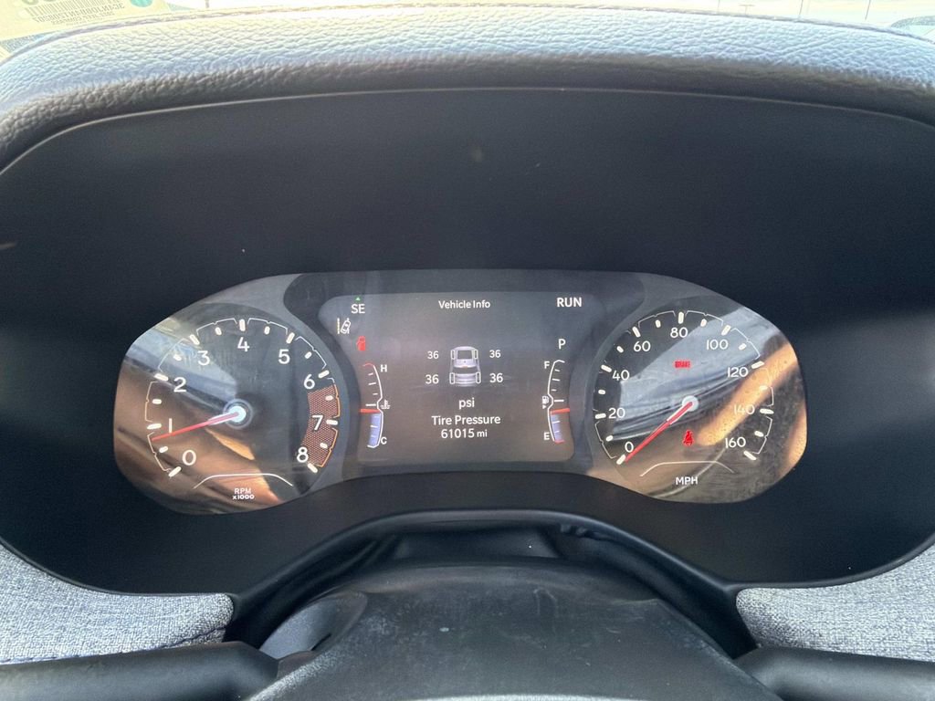 Used 2022 Jeep Compass Latitude w/ Sun and Sound Group AWD/4WD image 31