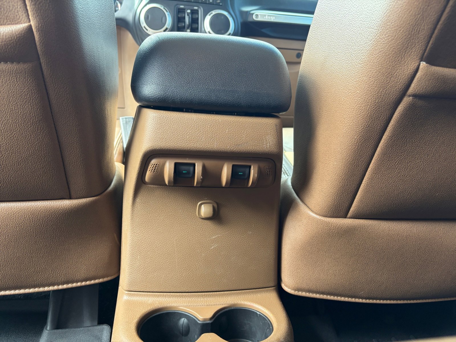 Used 2016 Jeep Wrangler Unlimited Sahara w/ Mopar Chrome Edition Group image 32