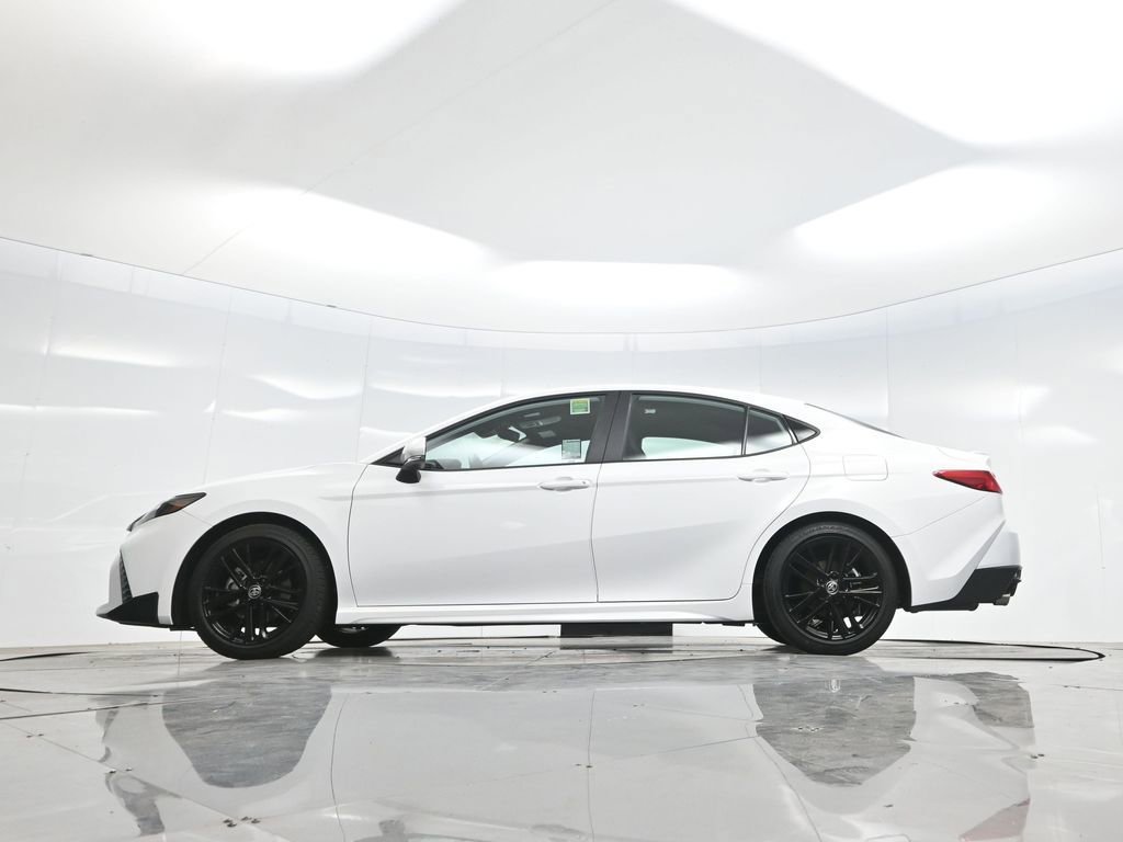 Used 2025 Toyota Camry SE w/ Convenience Package image 64