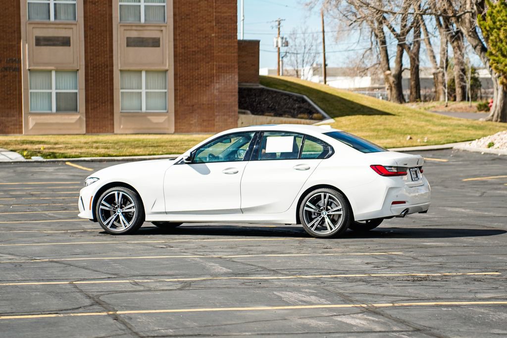 Used 2023 BMW 330i xDrive Sedan w/ Driving Assistance Package image 7