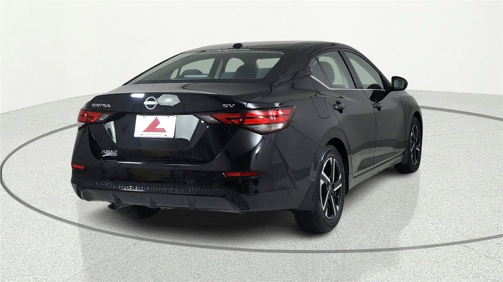 Used 2024 Nissan Sentra SV FWD image 5