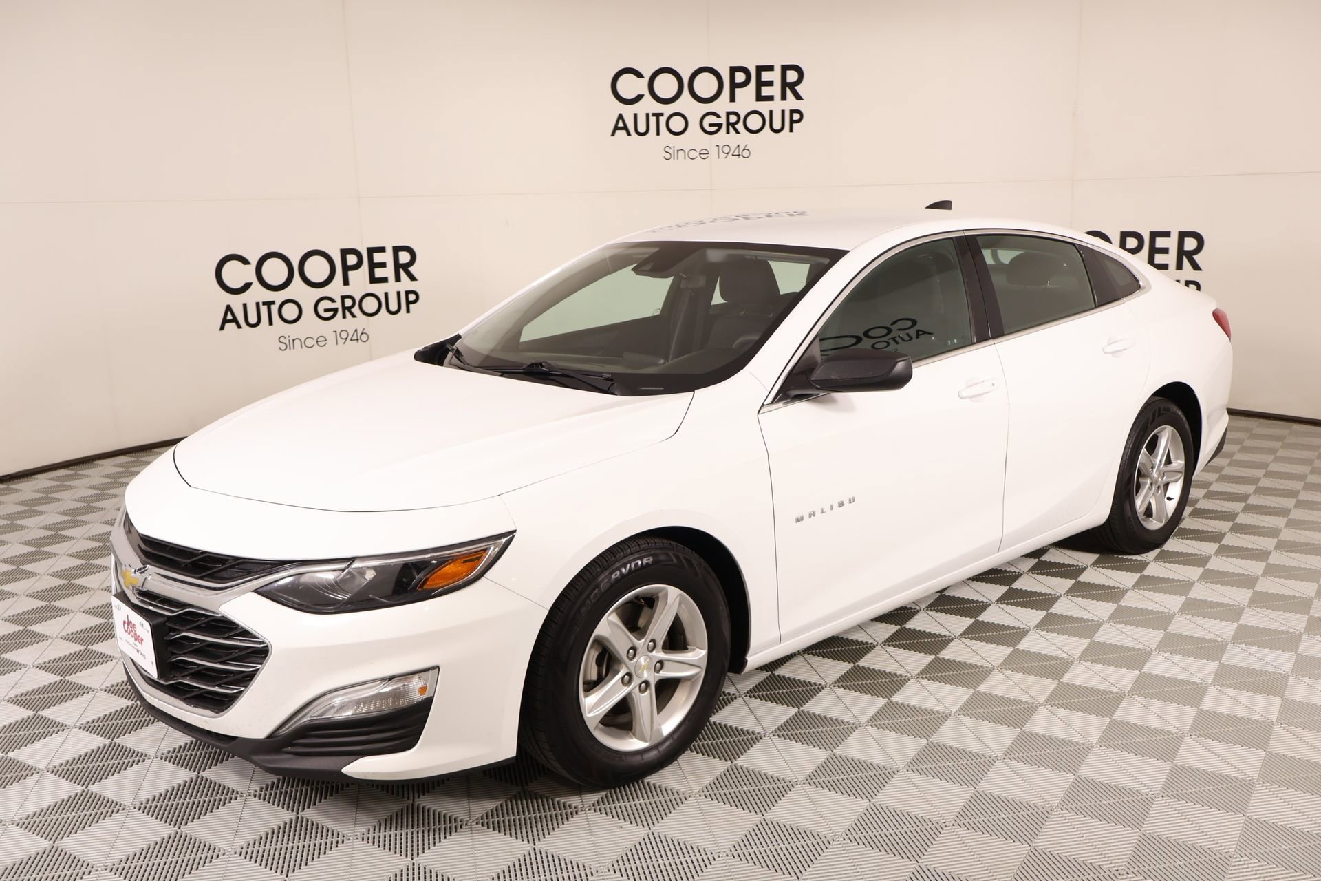 Used 2023 Chevrolet Malibu LS FWD image 9