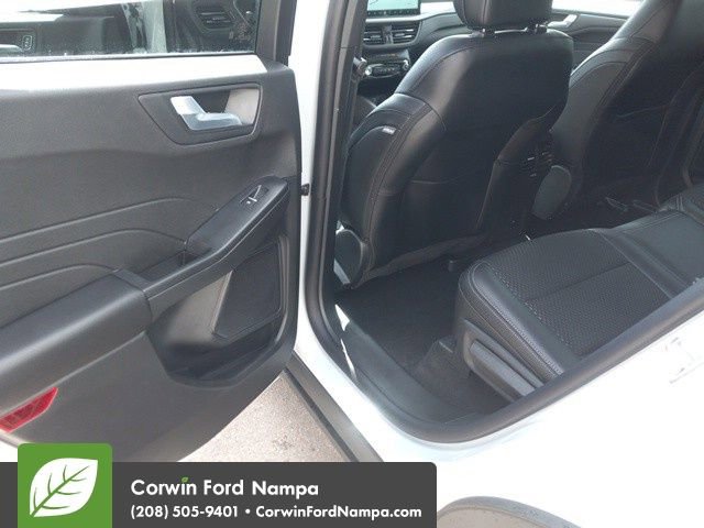 New 2025 Ford Escape SE image 24