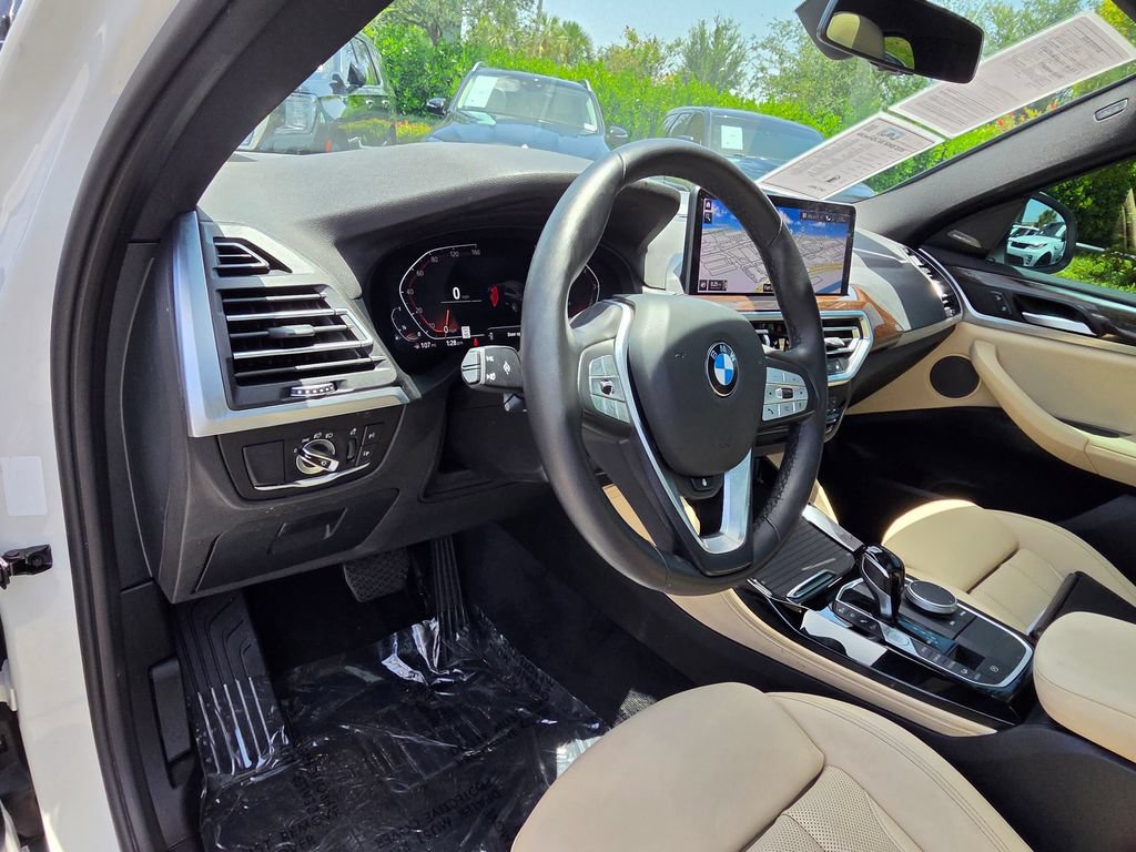 Used 2025 BMW X4 xDrive30i w/ Premium Package AWD/4WD image 26