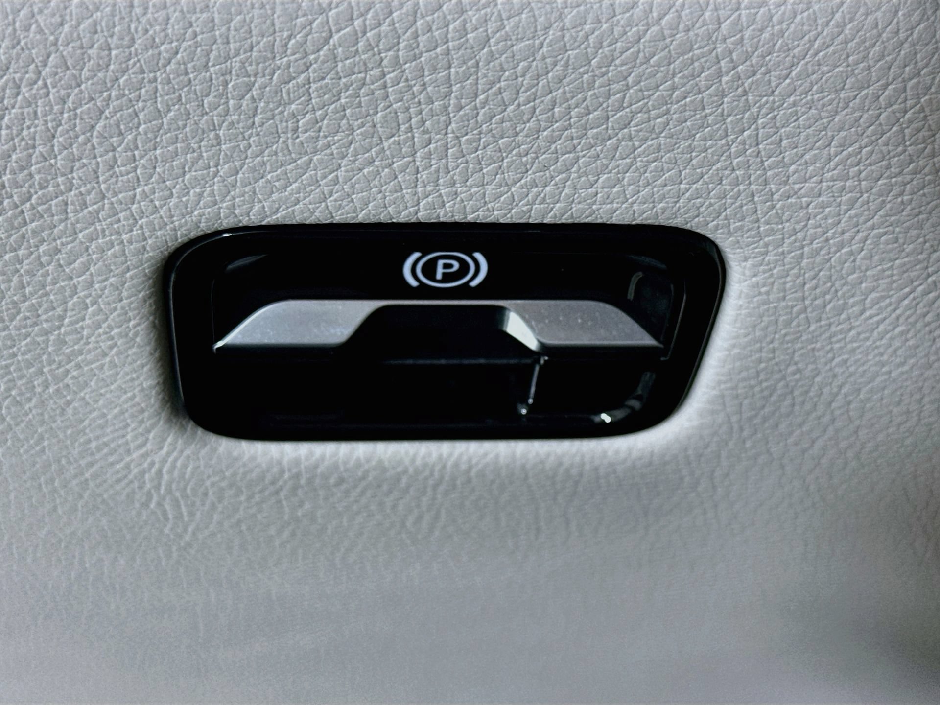 Certified 2023 Mercedes-Benz S 500 4MATIC image 11