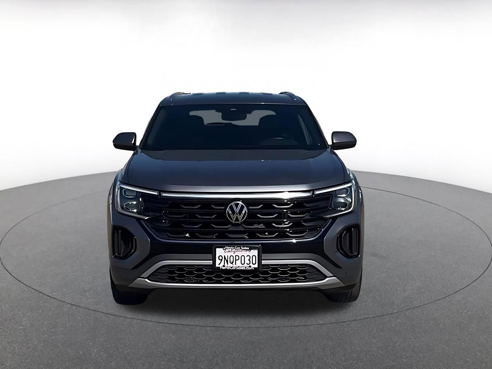 Used 2025 Volkswagen Atlas Cross Sport SE image 3