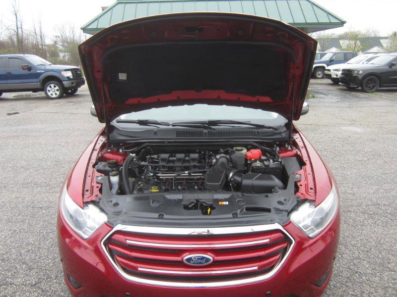 Used 2013 Ford Taurus Limited FWD image 28