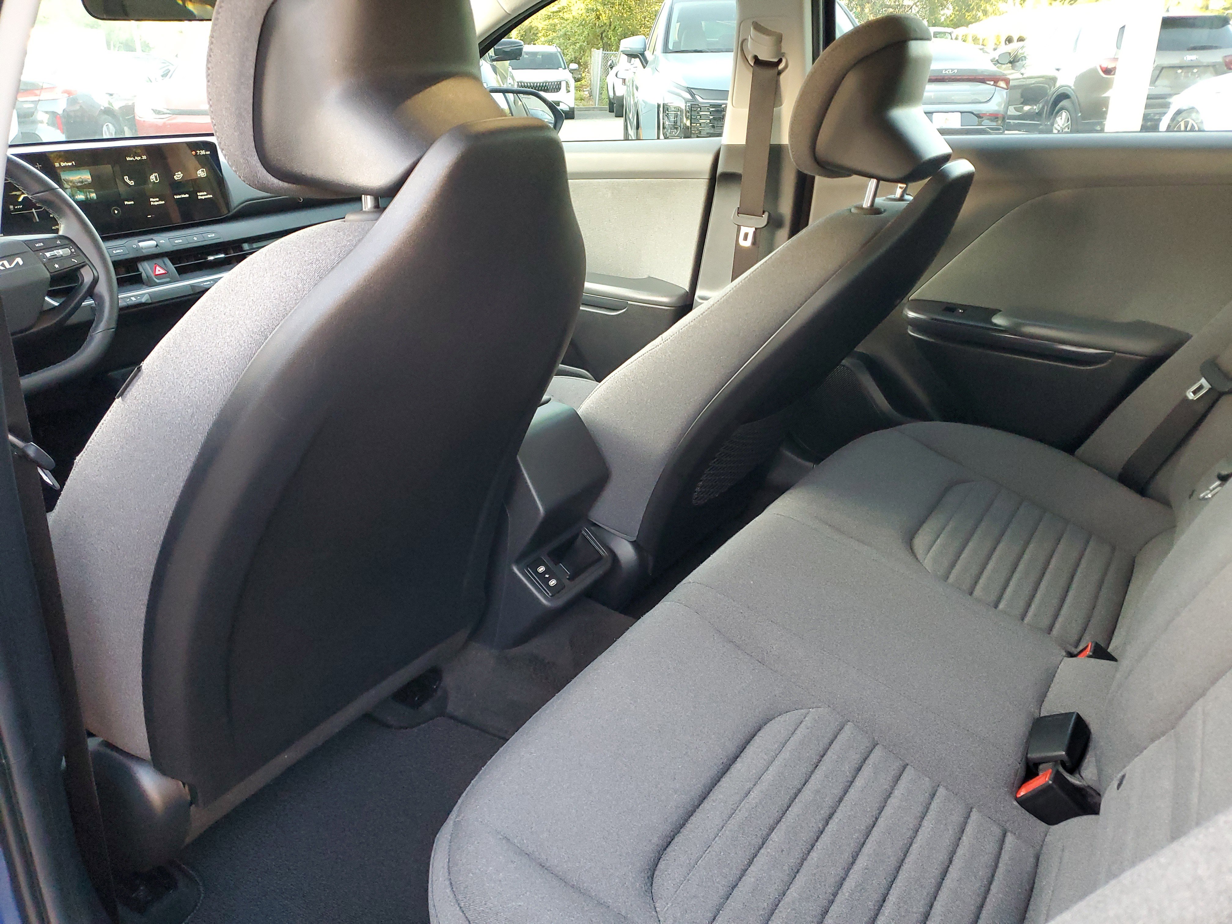 Used 2025 Kia K4 EX image 9