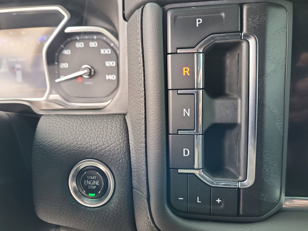 Used 2021 GMC Yukon Denali w/ Denali Premium Package image 22