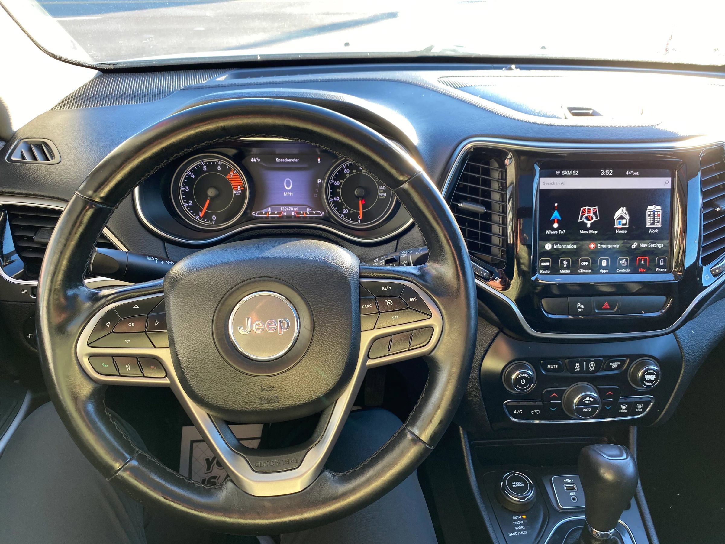 Used 2019 Jeep Cherokee Limited image 14