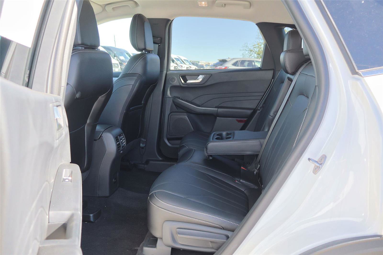 New 2025 Ford Escape SE w/ PHEV Premium Package image 27