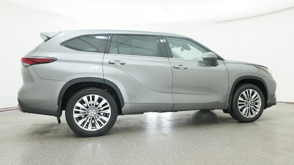 New 2026 Toyota Highlander Platinum AWD/4WD image 26