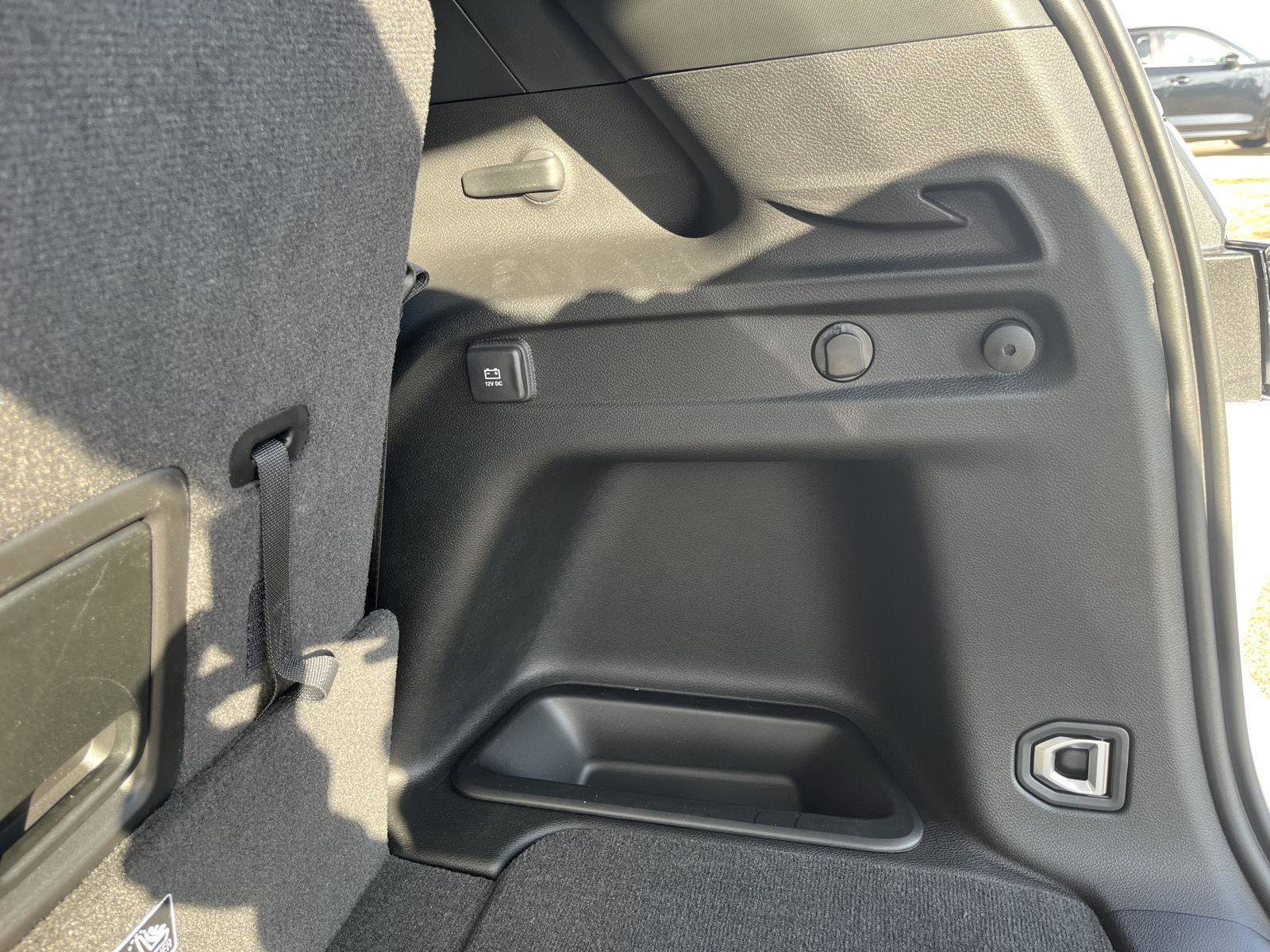 New 2026 Jeep Grand Cherokee L Limited w/ Limited Altitude Package image 36