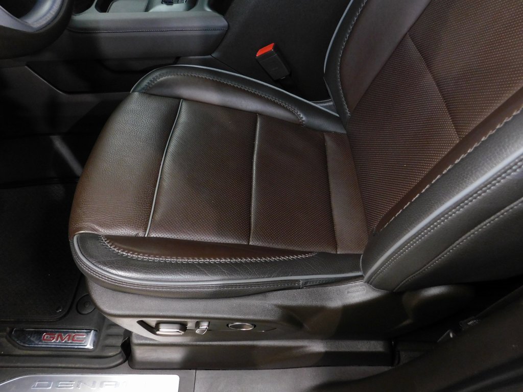 Used 2024 GMC Sierra 2500 Denali w/ Denali Reserve Package image 38