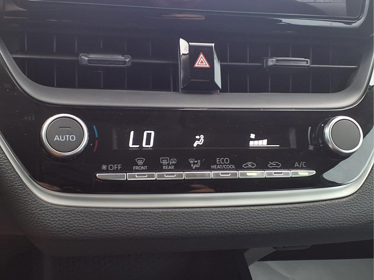 Used 2026 Toyota Corolla LE FWD image 15