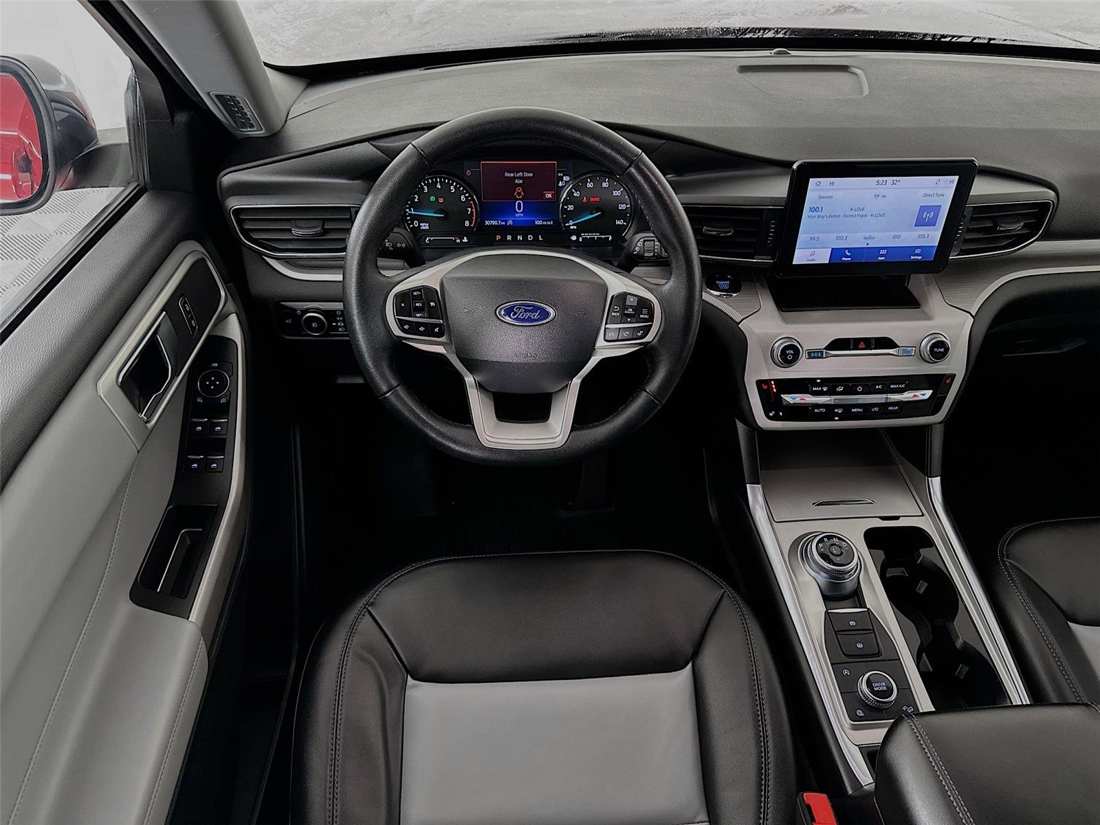 Used 2024 Ford Explorer XLT w/ Equipment Group 202A image 22