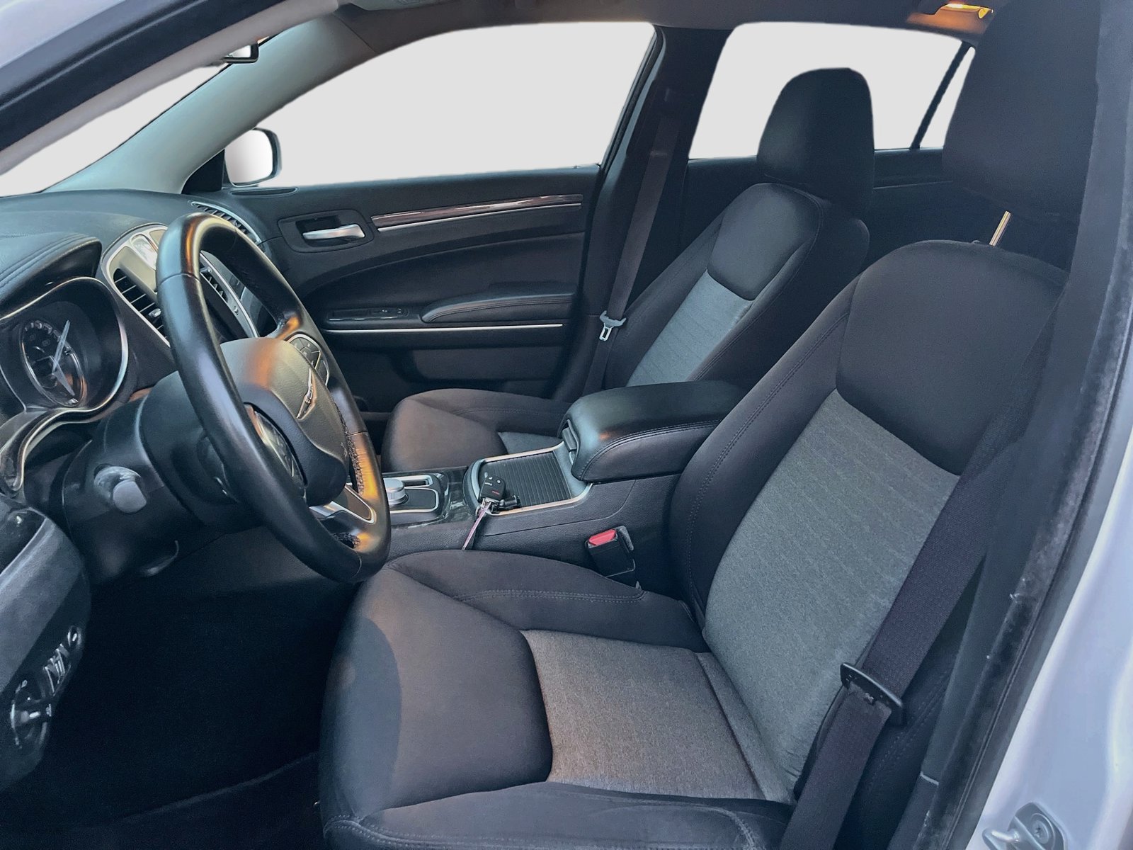 Used 2021 Chrysler 300 Touring w/ Sport Appearance Package RWD image 20