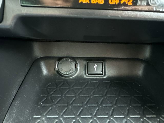 Used 2021 Toyota RAV4 LE image 41