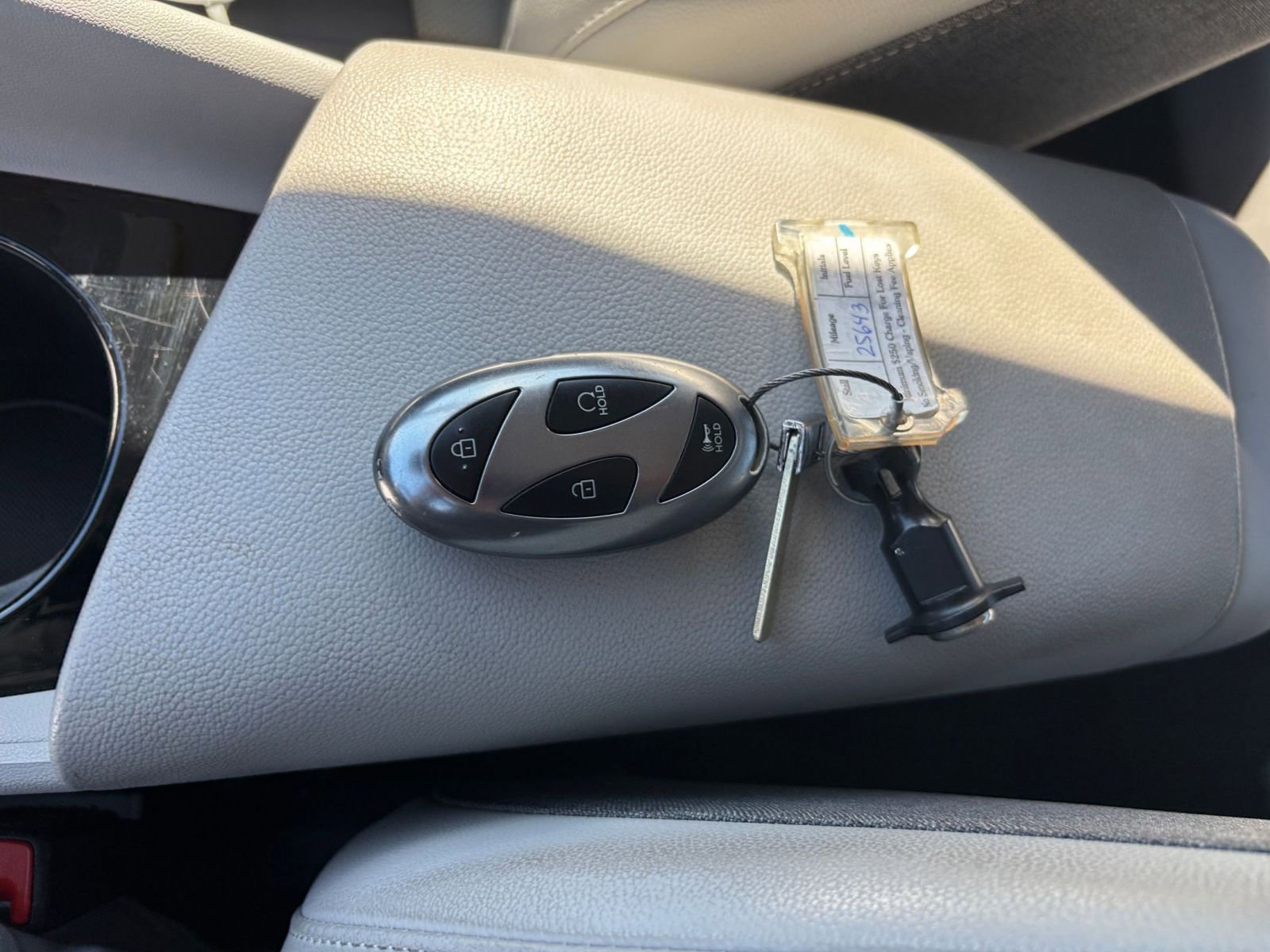 Used 2025 Hyundai Elantra Limited image 22