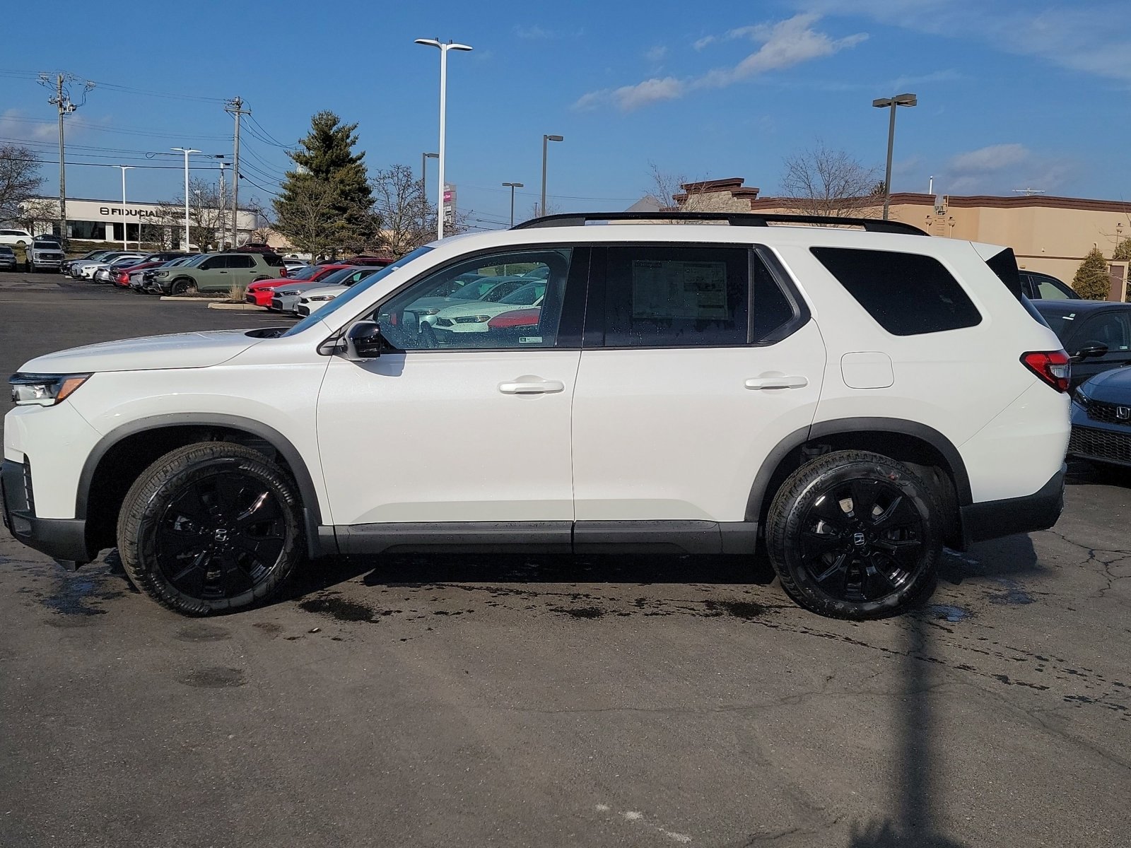 New 2026 Honda Pilot Black Edition image 4