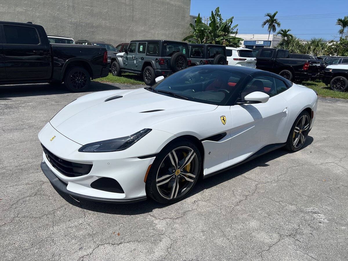 Used 2023 Ferrari Portofino M RWD image 2