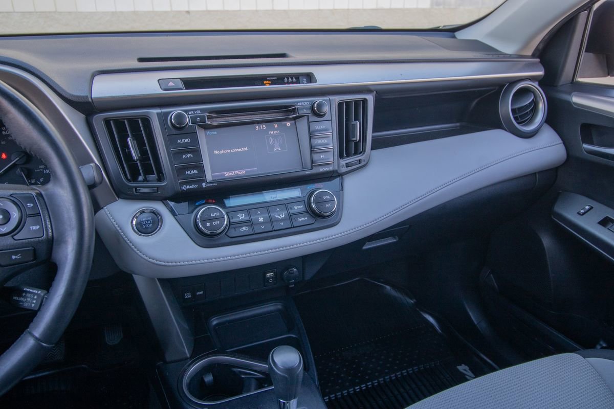 Used 2018 Toyota RAV4 XLE image 23