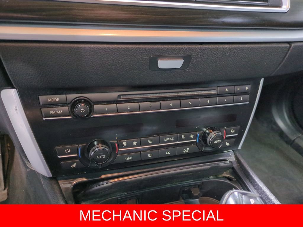 Used 2015 BMW 550i Gran Turismo xDrive image 29