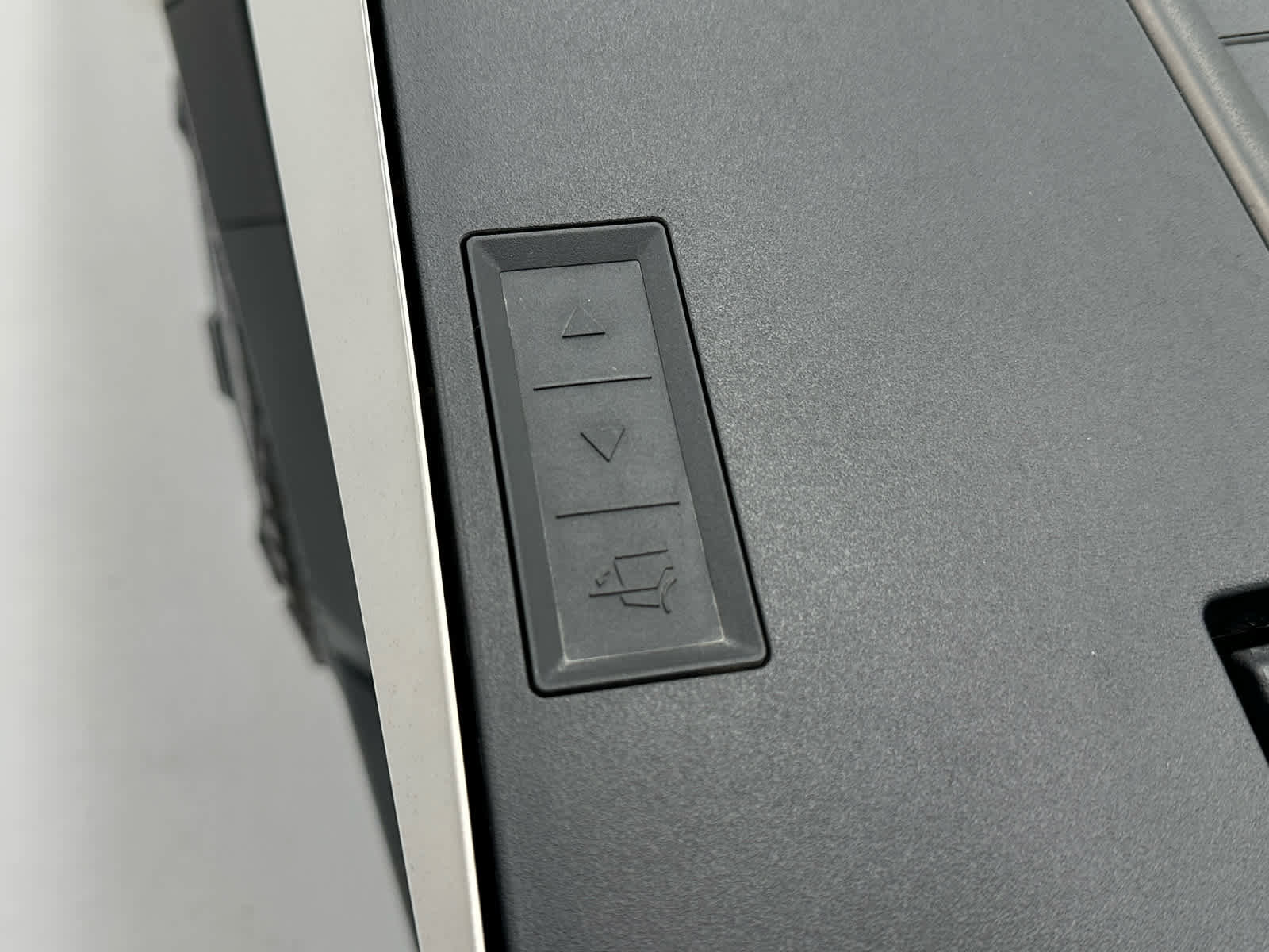 Used 2024 Tesla Cybertruck AWD Crew Cab image 40