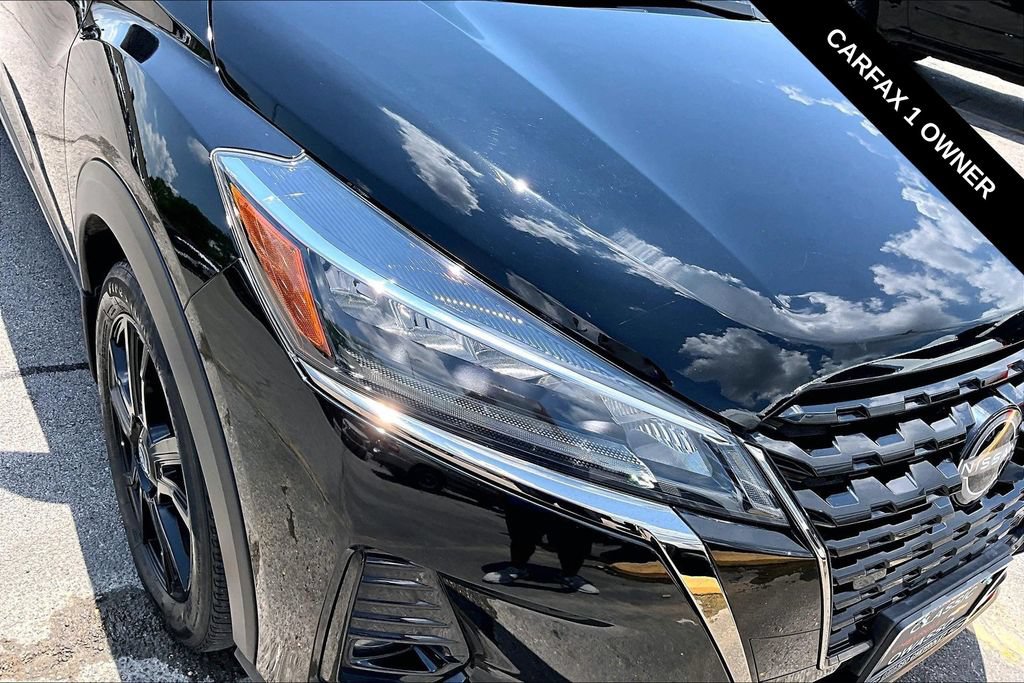 Used 2023 Nissan Kicks SR w/ SR Premium Package FWD image 30