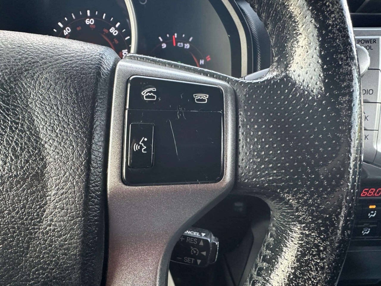 Used 2012 Toyota 4Runner Limited AWD/4WD image 25