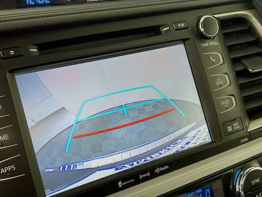 Used 2019 Toyota Highlander XLE w/ Protection Package #3 AWD/4WD image 14