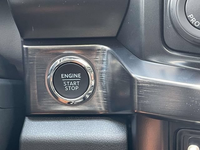 New 2026 Ford F250 Lariat w/ Black Appearance Package AWD/4WD image 19